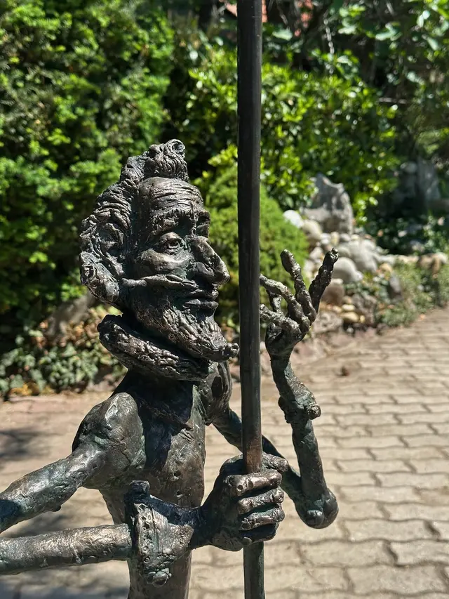 Don Quijote (kerti szobor) – 3
